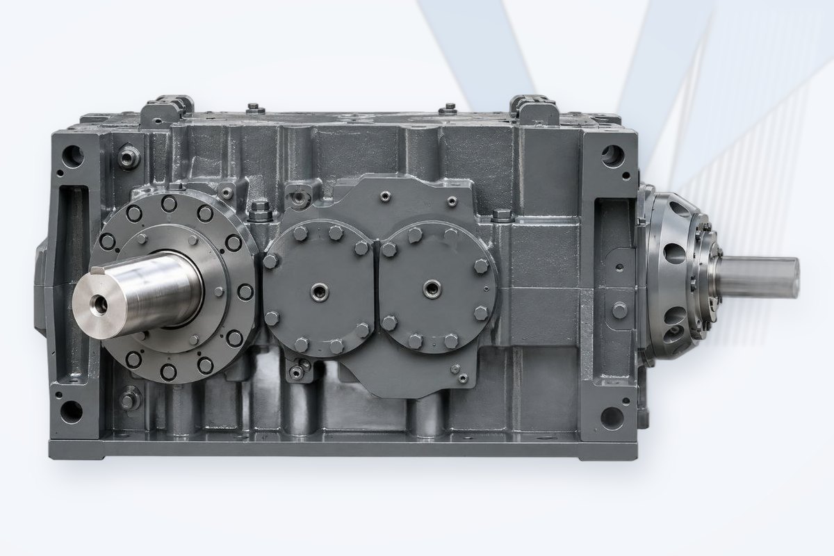 Industrial helical gear unit